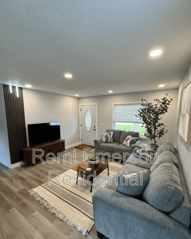Orlando House: 14120 Rutgers Avenue