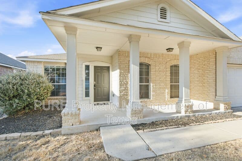 Round Rock House: 3232 Clinton Pl