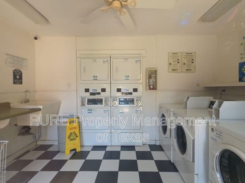 Austin Condo: 7920 Rockwood Ln