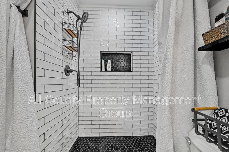 Hurst House: 1444 Cimarron Trail