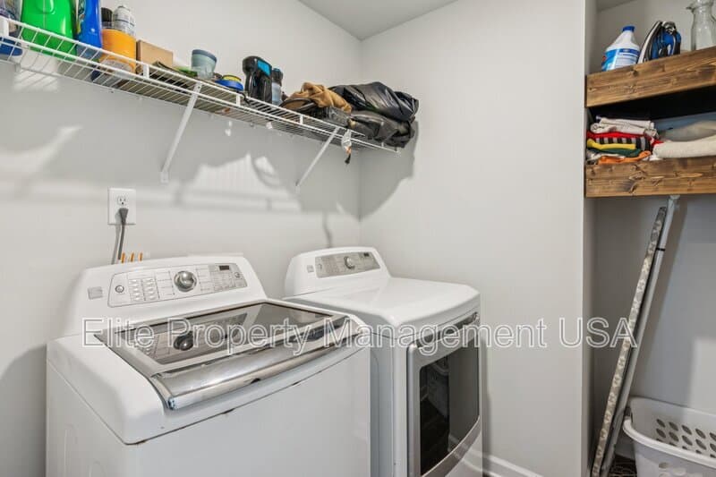 Commerce House: 566 Skye Drive, Commerce, GA