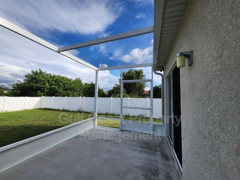 Port Charlotte House: 58 Kenly St