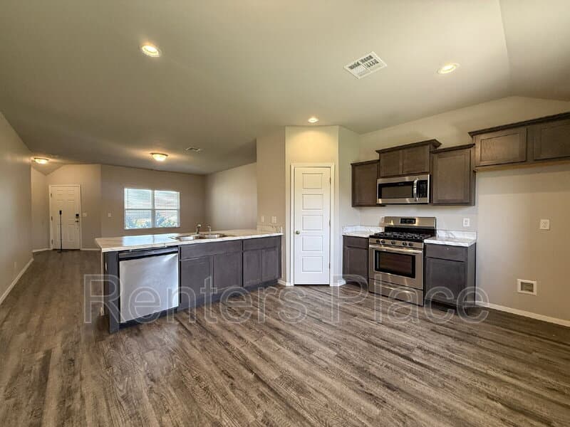 Bixby House: 16122 S 88th E Ave