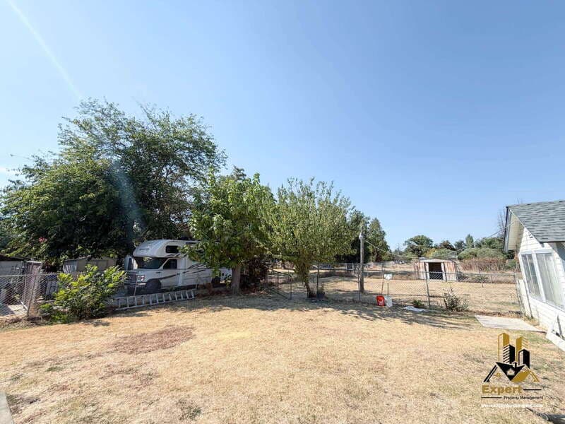 Sacramento House: 305 Wilson Avenue