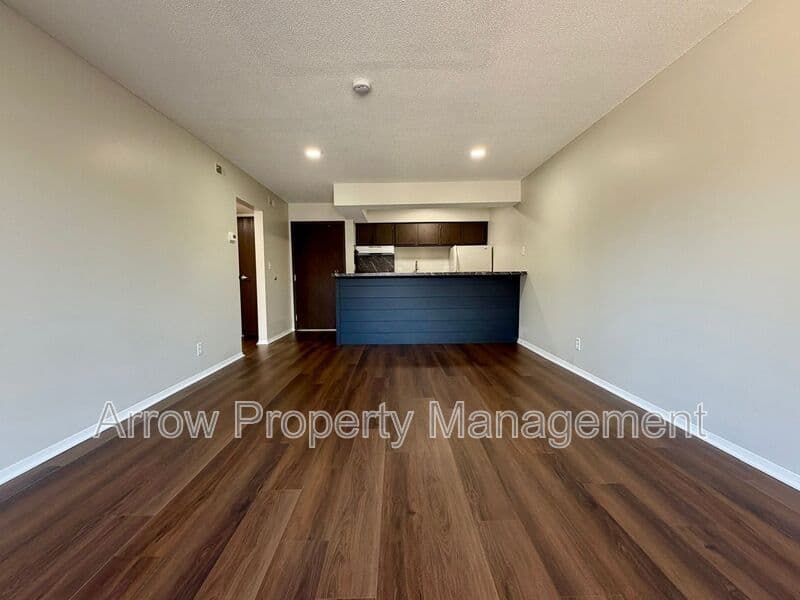 Lincoln Condo: 649 South 18th Street-31