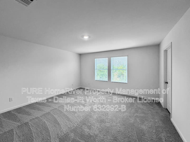 Melissa House: 2213 Burnwood St
