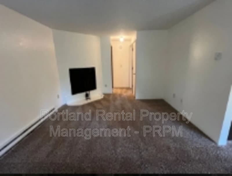 Portland Condo: 19109 Southeast Yamhill Street - B