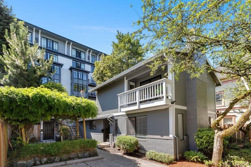 PORTLAND Condo: 525 NW 18TH AVE