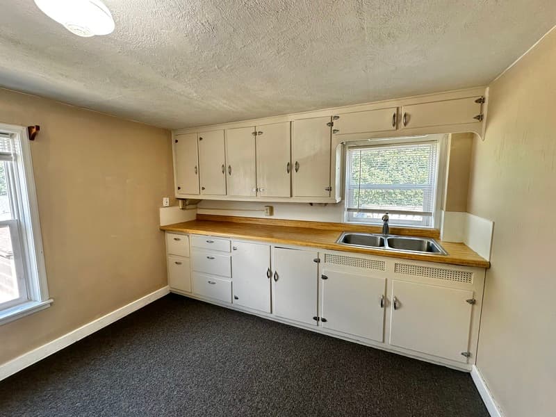 Casco Condo: 610 Church Avenue - Upper