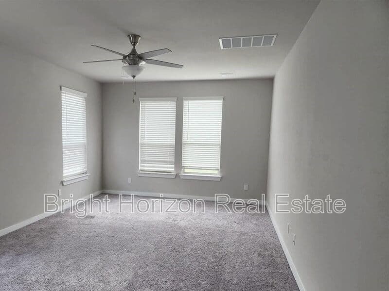 Fort Worth House: 2429 Linto Street