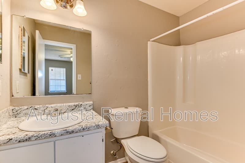 Augusta Condo: 2515 Center West Parkway - 3N