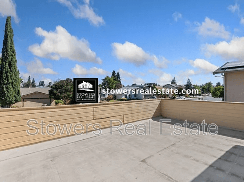 Livermore House: 5461 Arlene Way