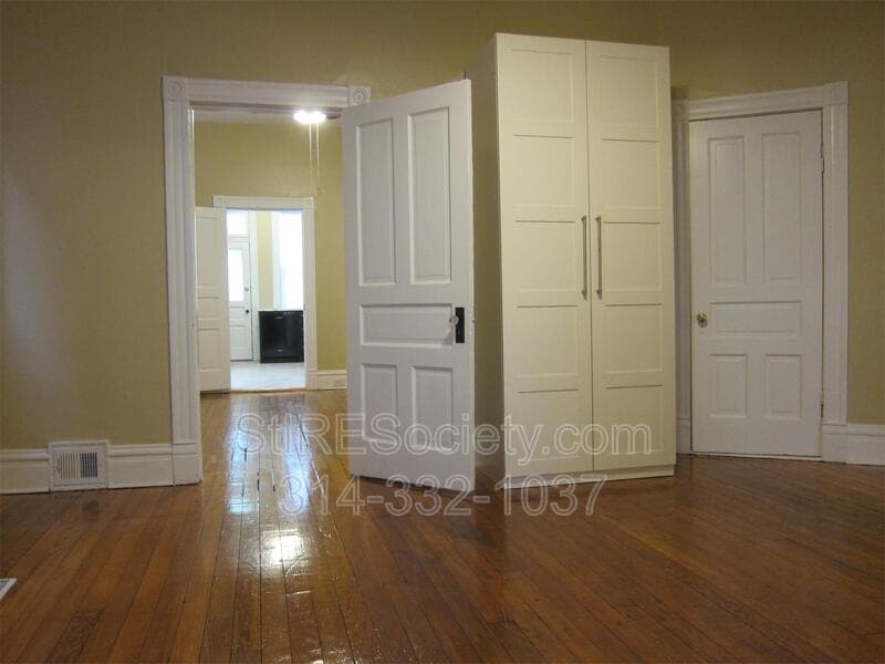 St. Louis Condo: 3849 Juniata St.