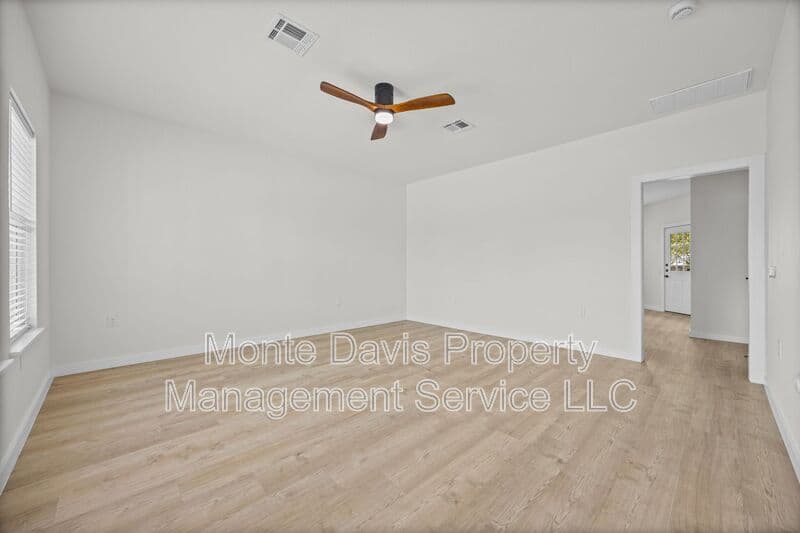 Austin Condo: 1802 Springdale Rd