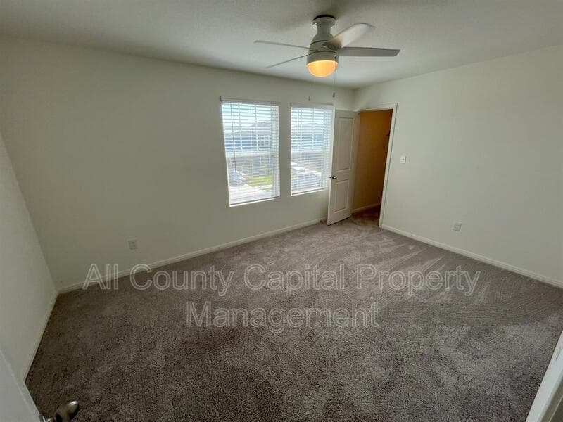 Maxwell House: 215 Light Timber Rd