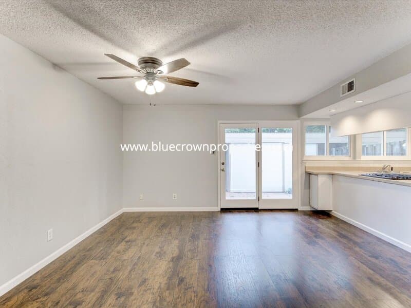 Arlington House: 462 Westview Terrace