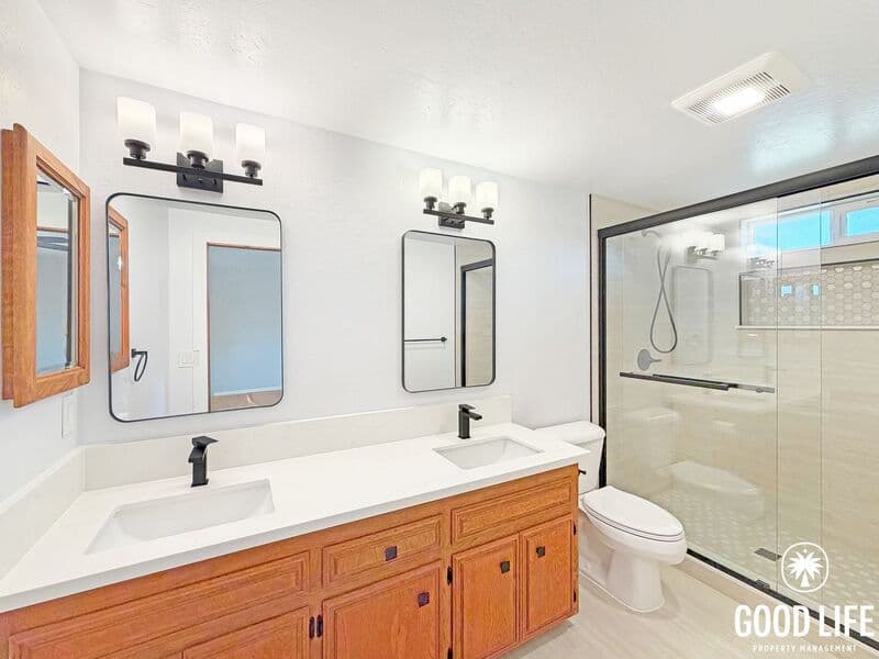 Valley Center House: 19286 Paradise Mountain Rd