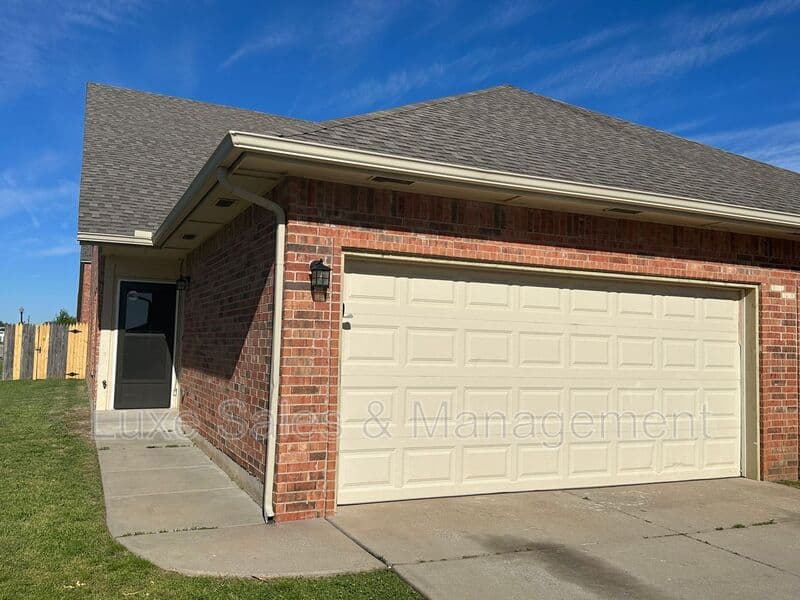 Oklahoma City House: 1735 West Palm Place