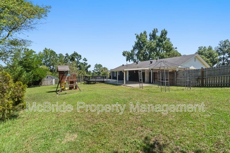 Augusta House: 4009 Royal Oaks Court