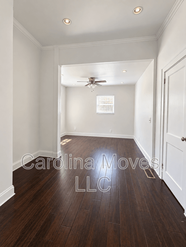 Greenville House: 44 Allen St