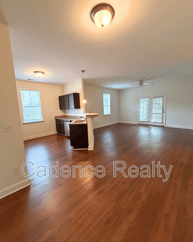 Wilmington House: 4908 Maple Avenue