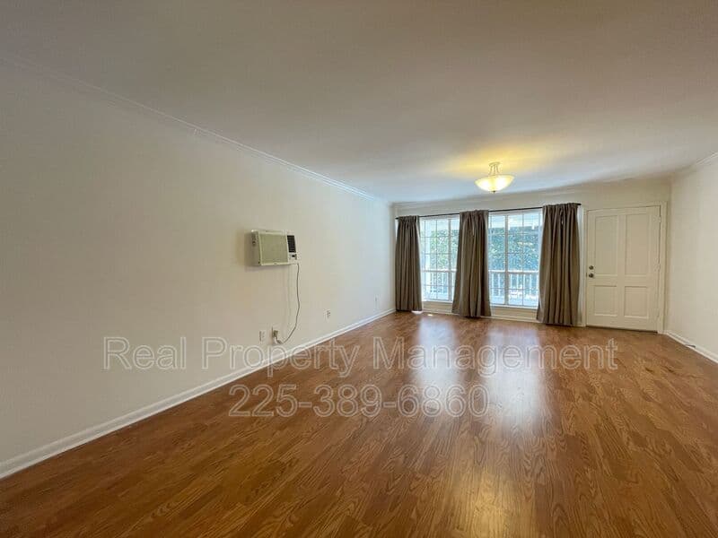 Baton Rouge Condo: 10428 Jefferson Hwy