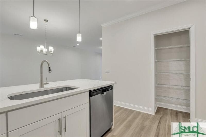 Richmond Hill Condo: 157 Lower Creek Drive - 1