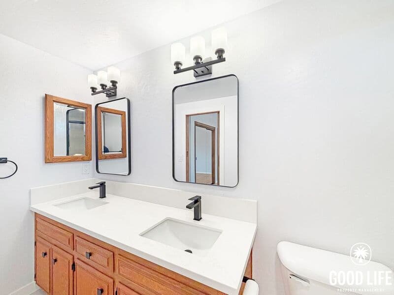Valley Center House: 19286 Paradise Mountain Rd
