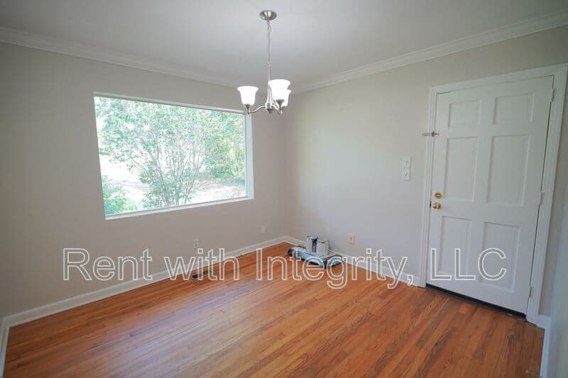 Tallahassee House: 1562 Mitchell Avenue
