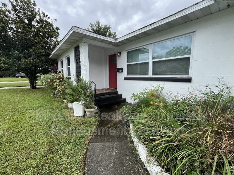 Lakeland House: 1127 Afton Street