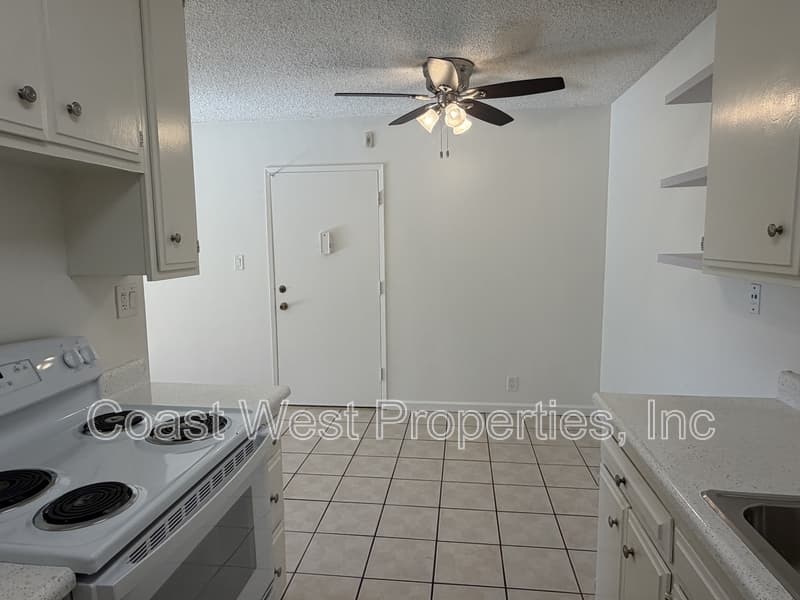 Oceanside Condo: 1810 Broadway St