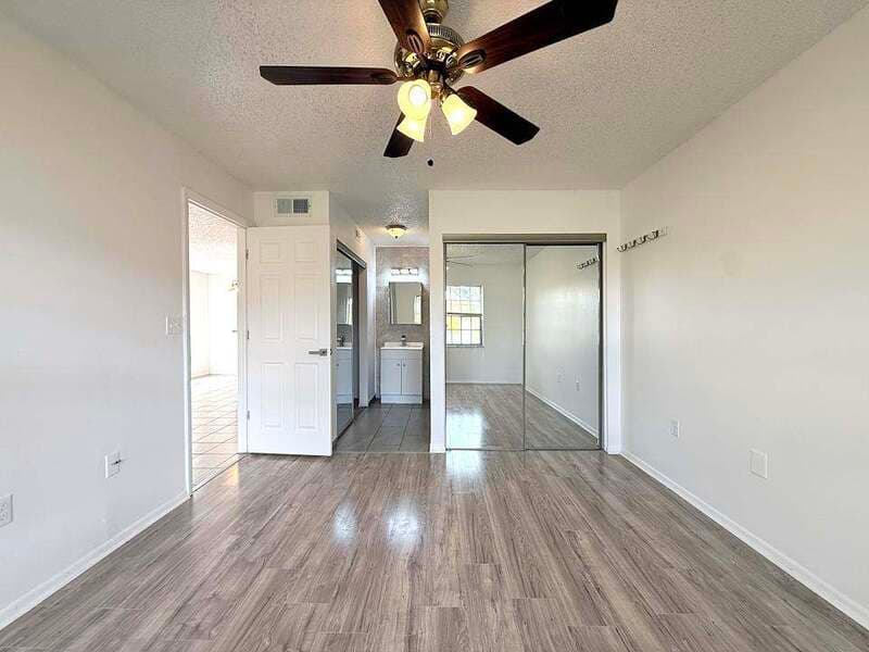 Safety Harbor Condo: 360 2nd Avenue North - D