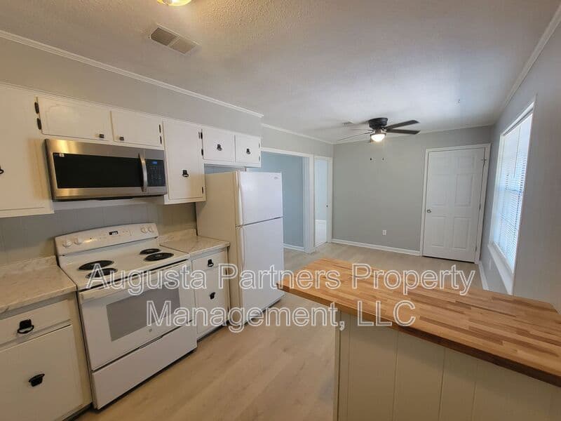 Augusta House: 2965 Meadowbrook Drive