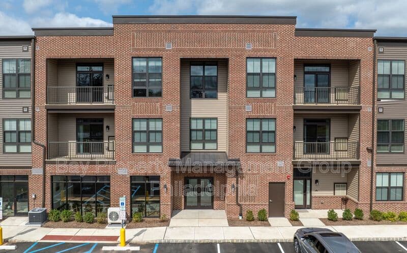 Chalfont Condo: 409 W Butler Ave