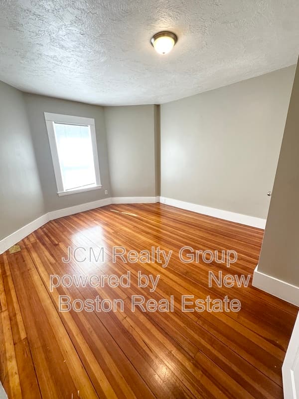 Lynn Condo: 38 Neptune St
