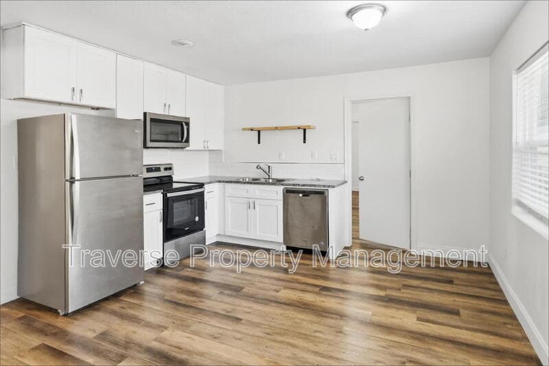 Fort Worth House: 2304 Ryan Ave