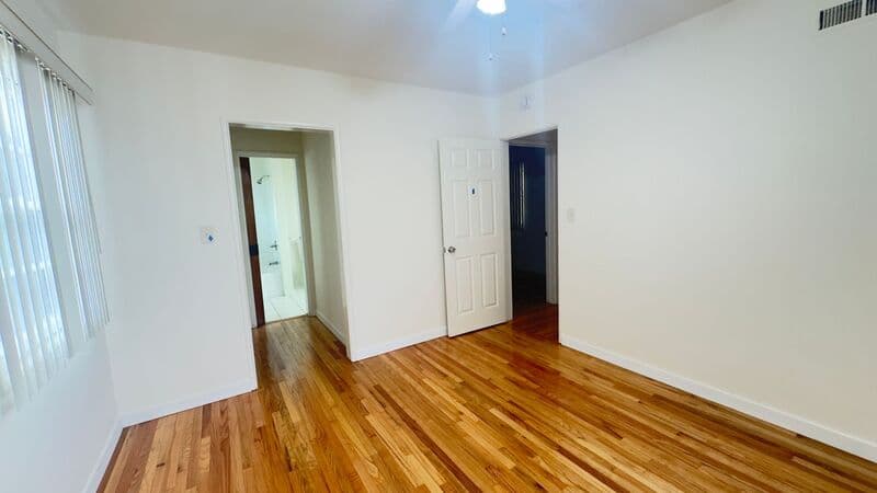 Glendora House: 427 E Haltern Ave