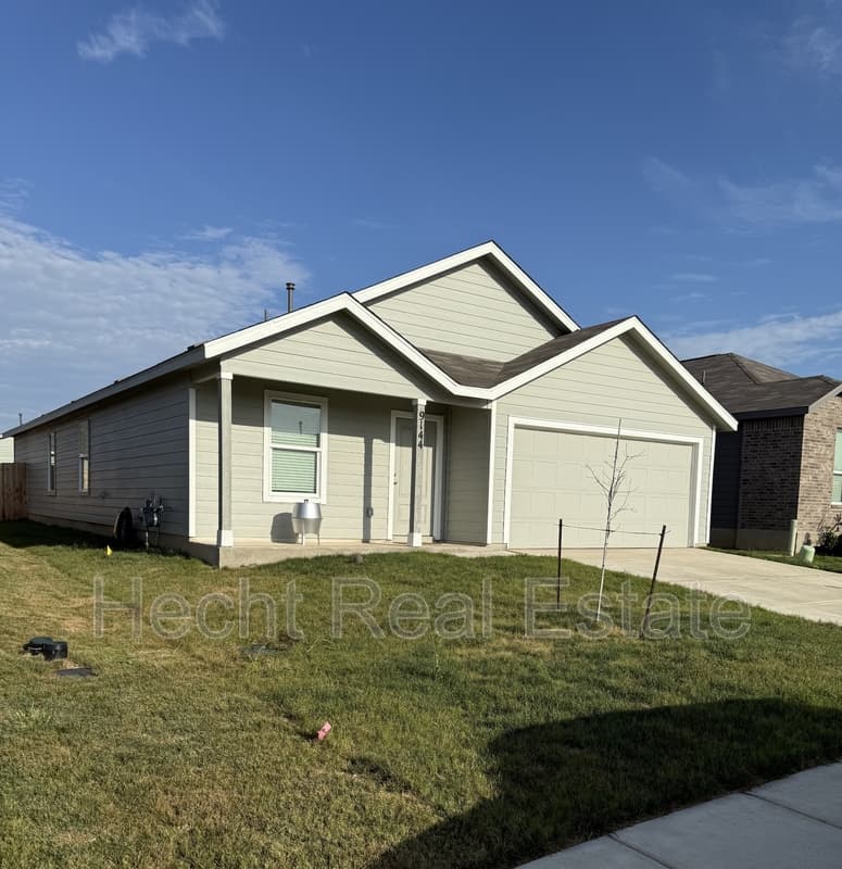 Seguin House: 9144 Luciano Place