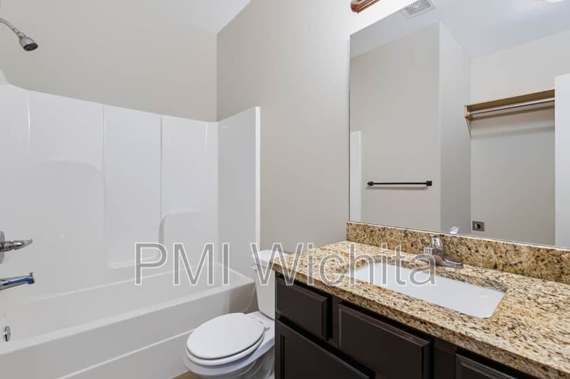 Derby Condo: 3418 E Aster St