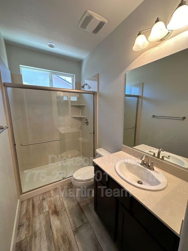 Sparks House: 816 Thacker Pass Dr