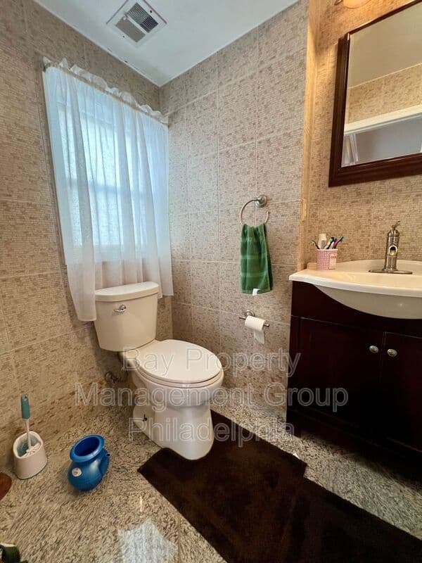 Philadelphia House: 2988 Welsh Rd