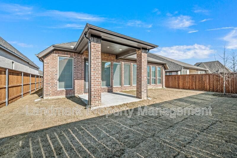 Mansfield House: 1822 Buckeye Lane
