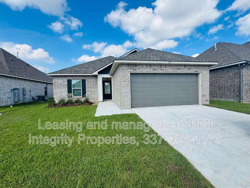 Youngsville House: 235 Tatum Lane