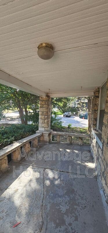 Kansas City House: 3808 Roanoke
