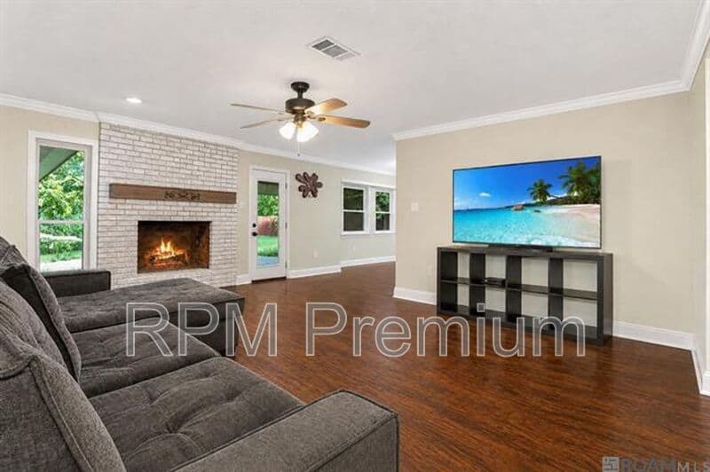 Denham Springs House: 26137 Vincent Dr
