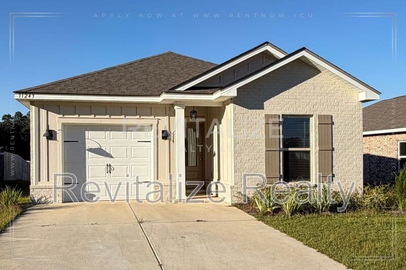 Daphne House: 11253 Cloister Drive