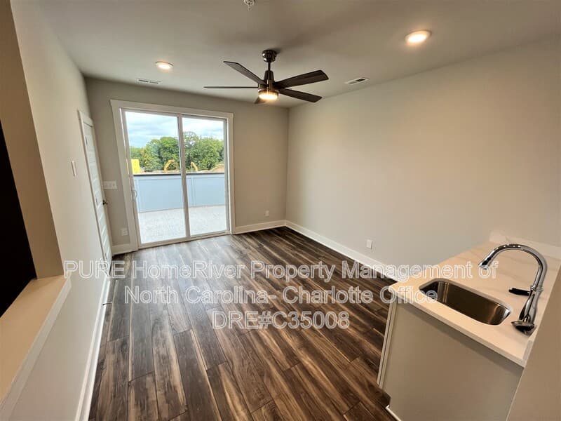 Charlotte House: 611 W Tremont Ave