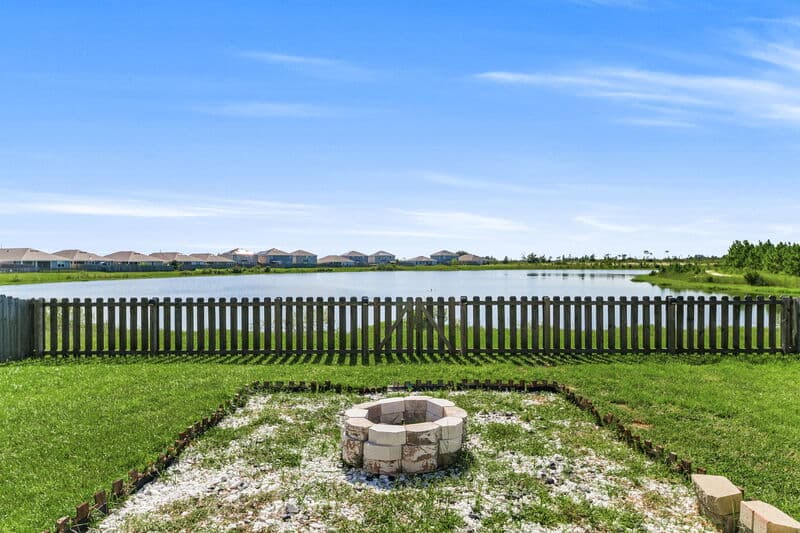 PANAMA CITY House: 7157 Hatteras Blvd