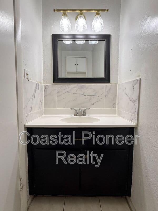 Tampa Townhome: 7573 Abonado R