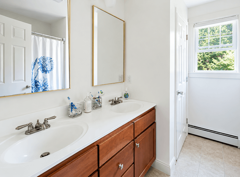 Kennebunk House: 43 Quail Run